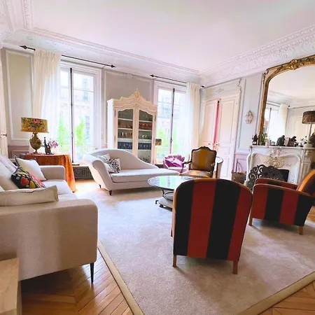 Apartment Le Dahlia - Charme Parisien - Champs-elysees *